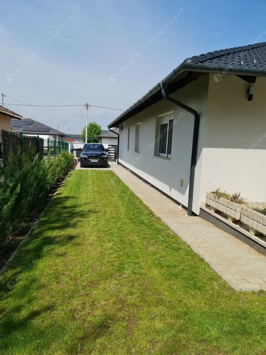 Kiadó albérlet 650000 Ft/hó áron: Nagytarcsa,  Zsurló utca. Mérete: 150 nm, 5 szobás | Alberlet.hu - 6617891