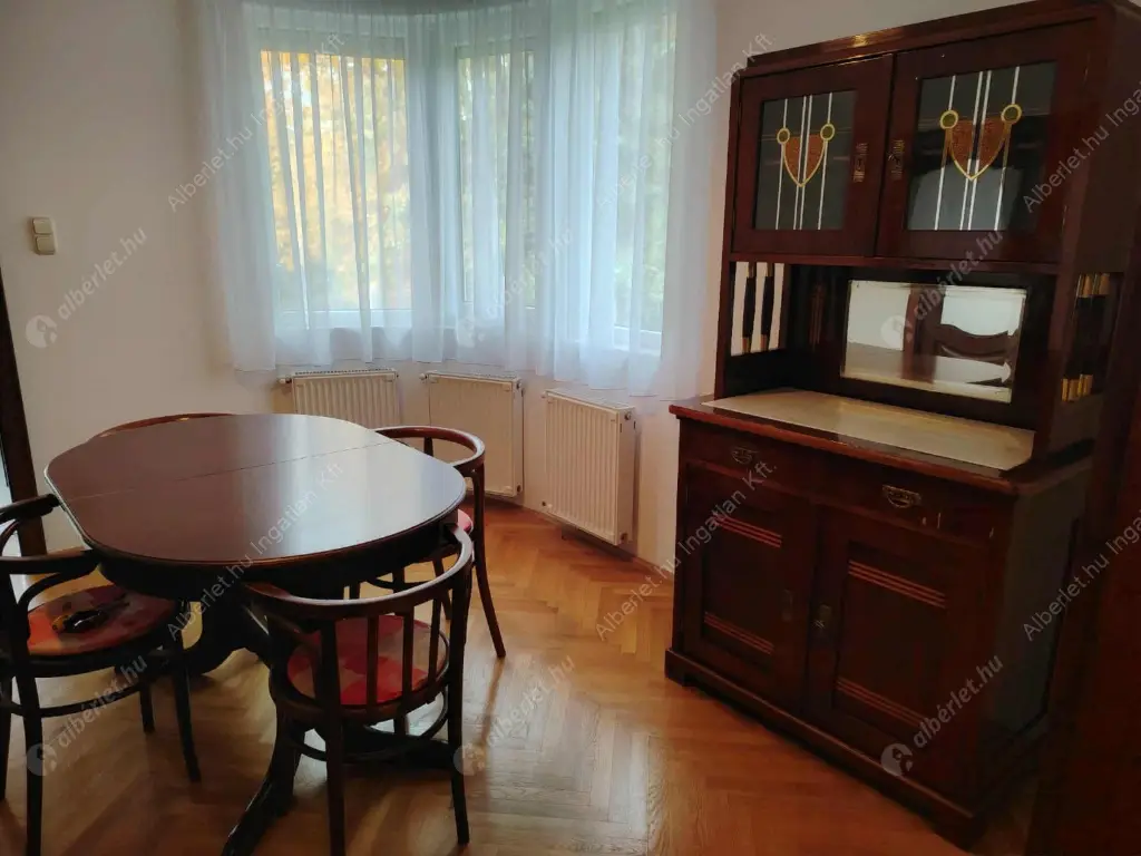 Kiadó albérlet 599000 Ft/hó áron: Remeteszőlős,  Banka utca. Mérete: 190 nm, 5 szobás | Alberlet.hu - 6568609