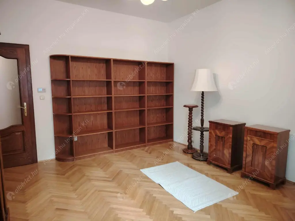 Kiadó albérlet 599000 Ft/hó áron: Remeteszőlős,  Banka utca. Mérete: 190 nm, 5 szobás | Alberlet.hu - 6568616