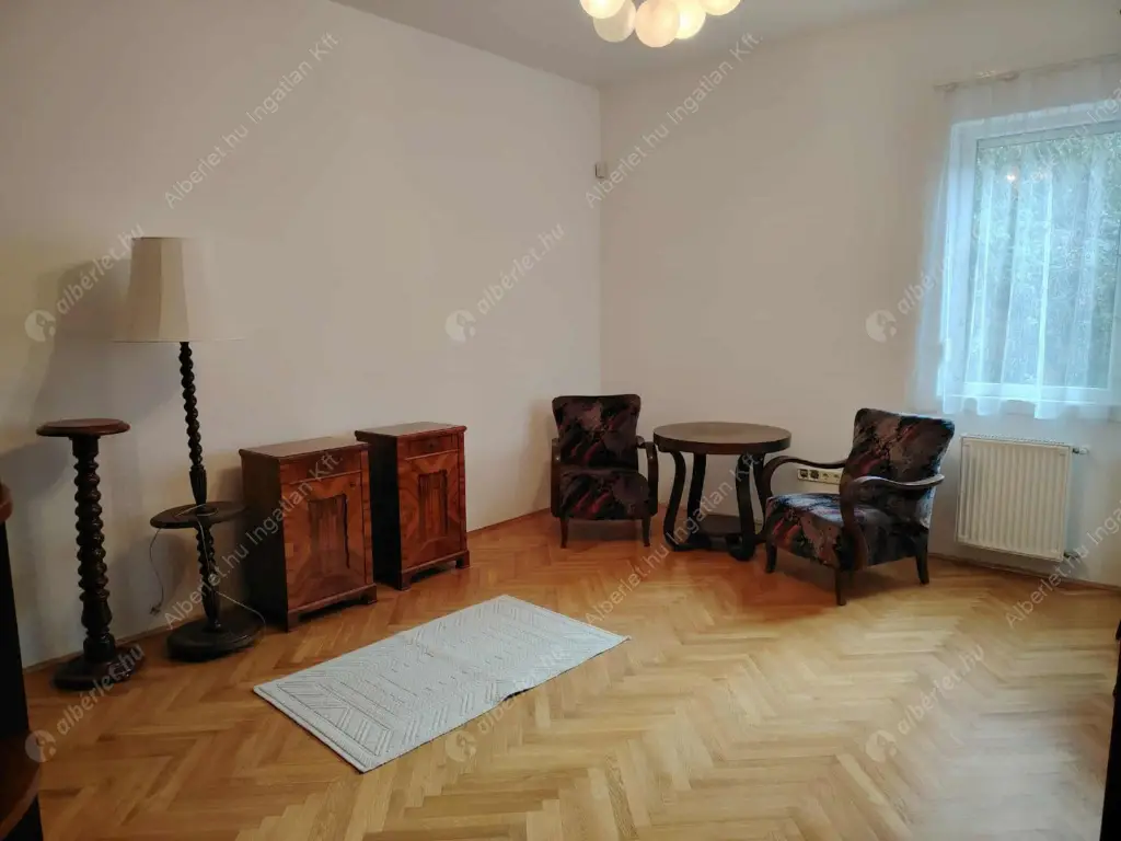 Kiadó albérlet 599000 Ft/hó áron: Remeteszőlős,  Banka utca. Mérete: 190 nm, 5 szobás | Alberlet.hu - 6568619