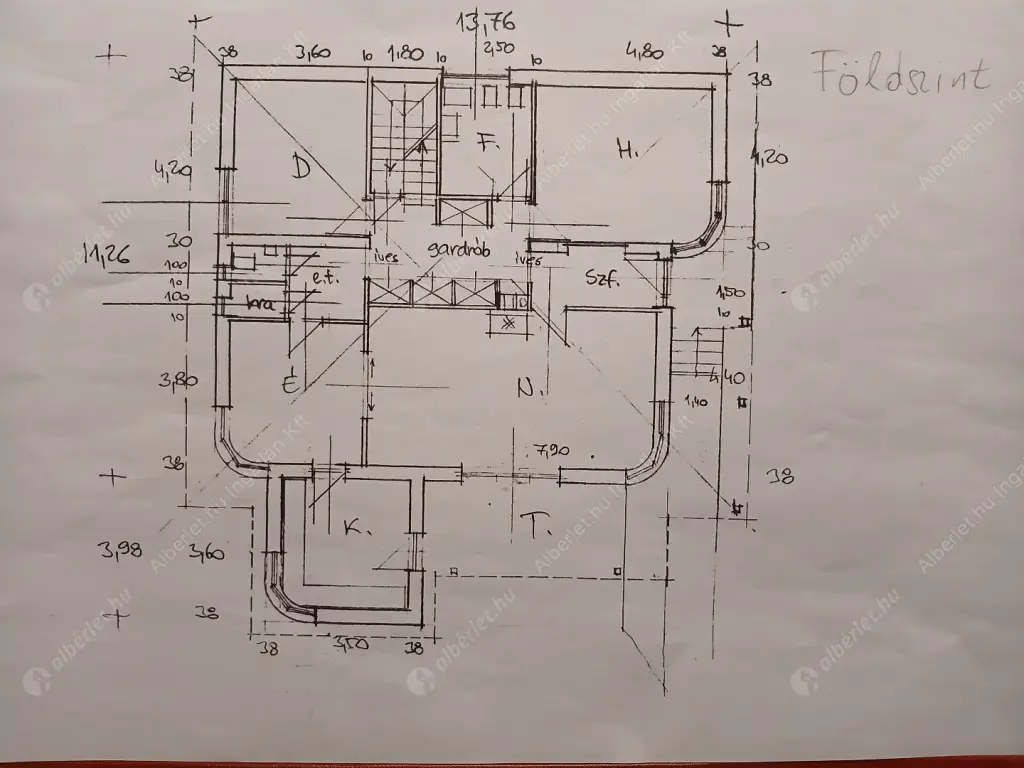 Kiadó albérlet 599000 Ft/hó áron: Remeteszőlős,  Banka utca. Mérete: 190 nm, 5 szobás | Alberlet.hu - 6568633