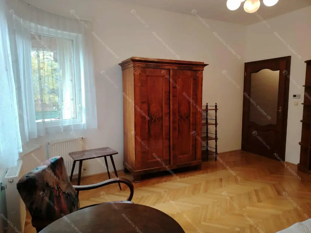 Kiadó albérlet 599000 Ft/hó áron: Remeteszőlős,  Banka utca. Mérete: 190 nm, 5 szobás | Alberlet.hu - 6641937