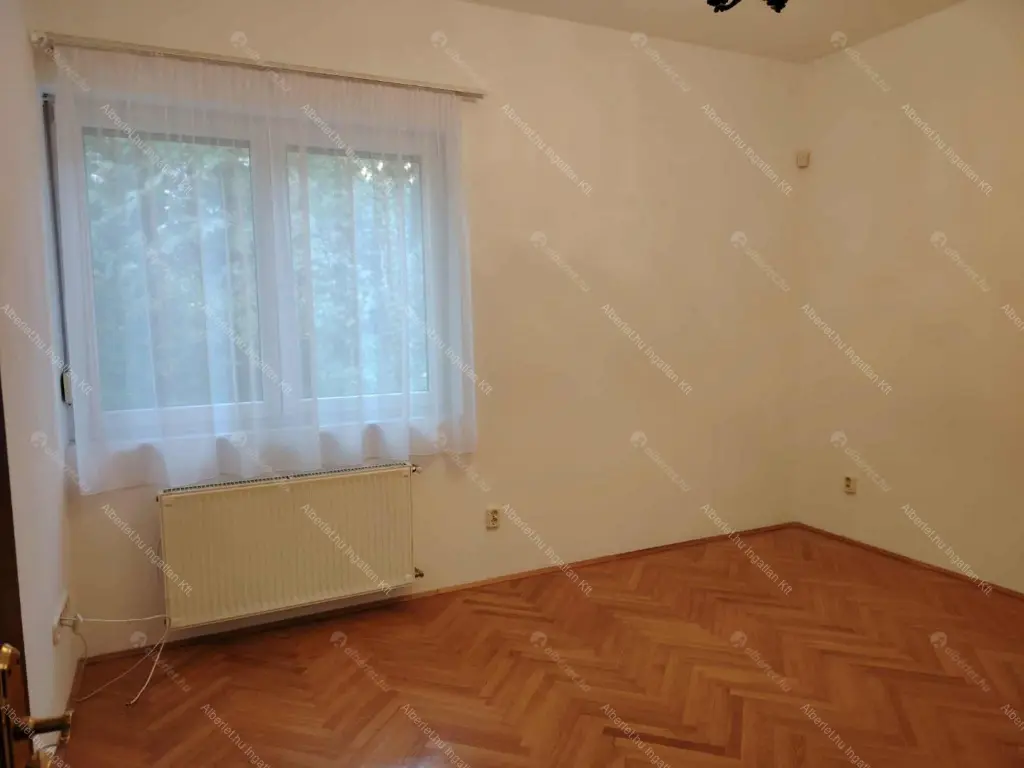 Kiadó albérlet 599000 Ft/hó áron: Remeteszőlős,  Banka utca. Mérete: 190 nm, 5 szobás | Alberlet.hu - 6641944