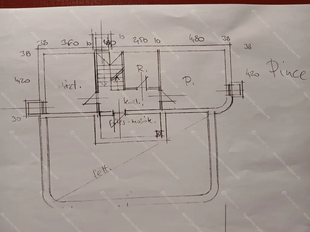 Kiadó albérlet 599000 Ft/hó áron: Remeteszőlős,  Banka utca. Mérete: 190 nm, 5 szobás | Alberlet.hu - 6641946