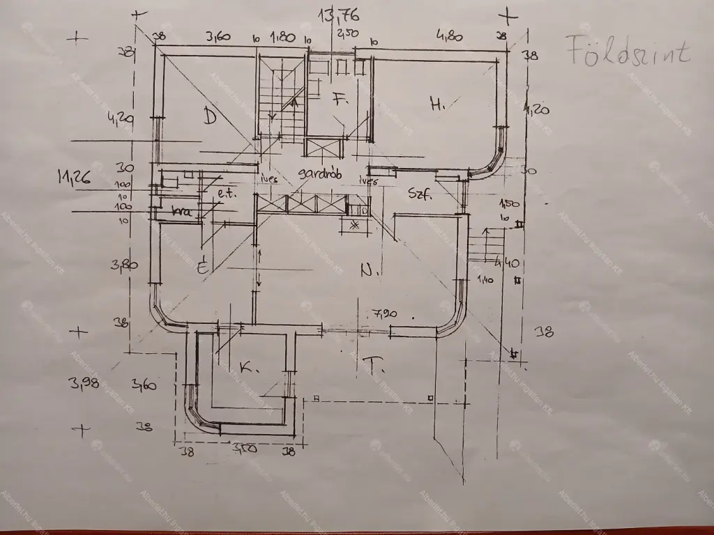 Kiadó albérlet 599000 Ft/hó áron: Remeteszőlős,  Banka utca. Mérete: 190 nm, 5 szobás | Alberlet.hu - 6641947