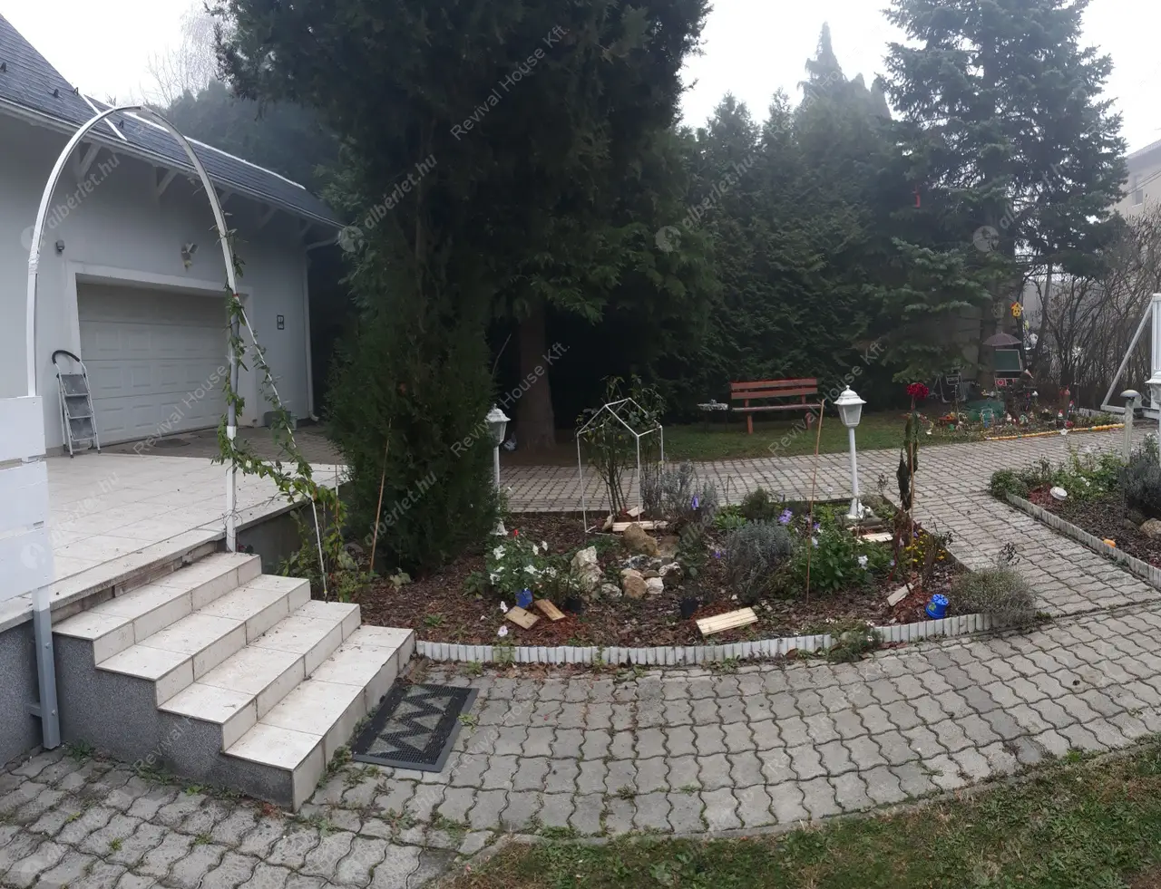 Kiadó albérlet 638000 Ft/hó áron: Remeteszőlős,  Szaturnusz utca. Mérete: 275 nm, 5 szobás | Alberlet.hu - 4508836