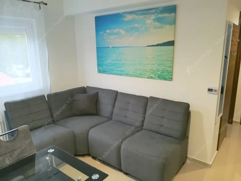 Kiadó albérlet 169000 Ft/hó áron: Siófok,  Köztársaság utca. Mérete: 45 nm, 3 szobás | Alberlet.hu - 6615988