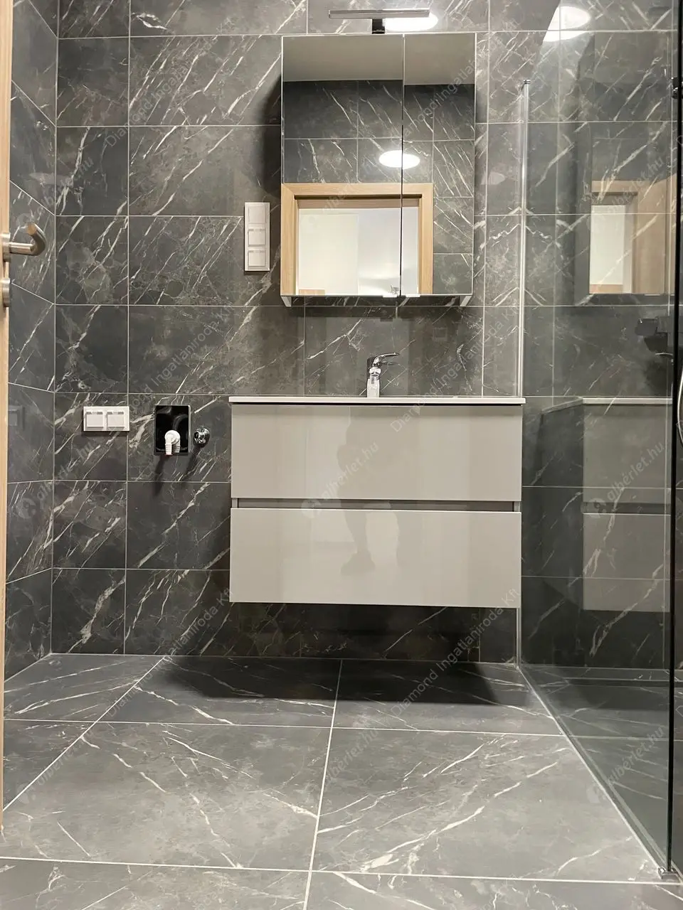 Kiadó albérlet 200000 Ft/hó áron: Siófok,  Nefelejcs utca  . Mérete: 50 nm, 2 szobás | Alberlet.hu - 6579380