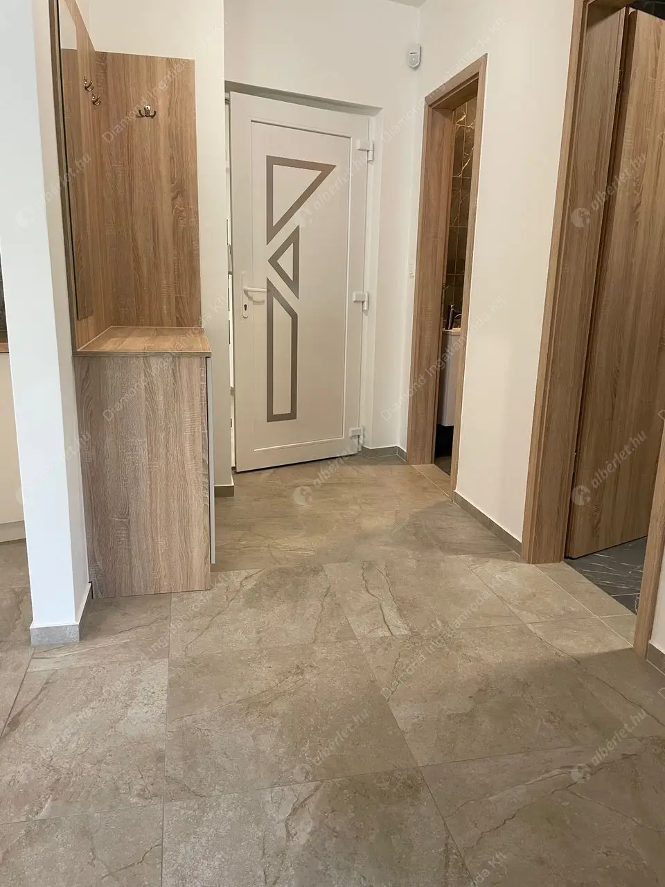 Kiadó albérlet 200000 Ft/hó áron: Siófok,  Nefelejcs utca  . Mérete: 50 nm, 2 szobás | Alberlet.hu - 6579381