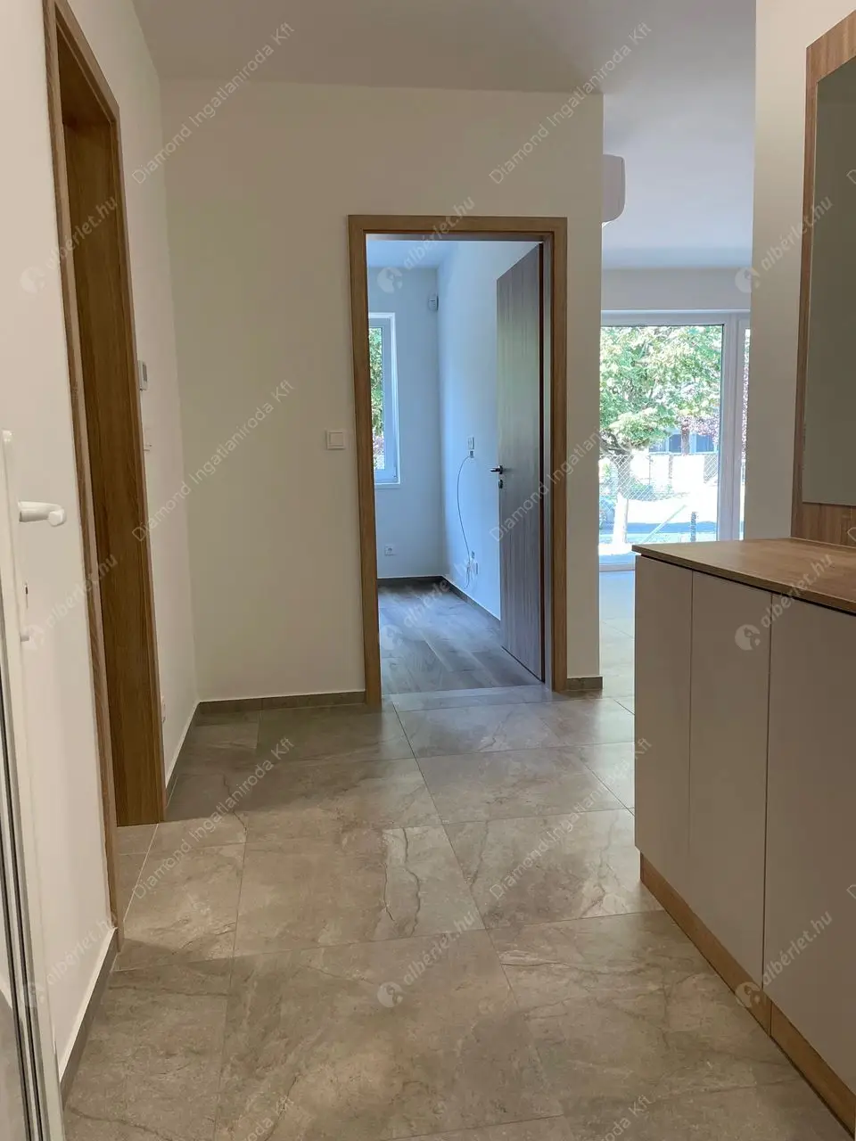 Kiadó albérlet 200000 Ft/hó áron: Siófok,  Nefelejcs utca  . Mérete: 50 nm, 2 szobás | Alberlet.hu - 6579383