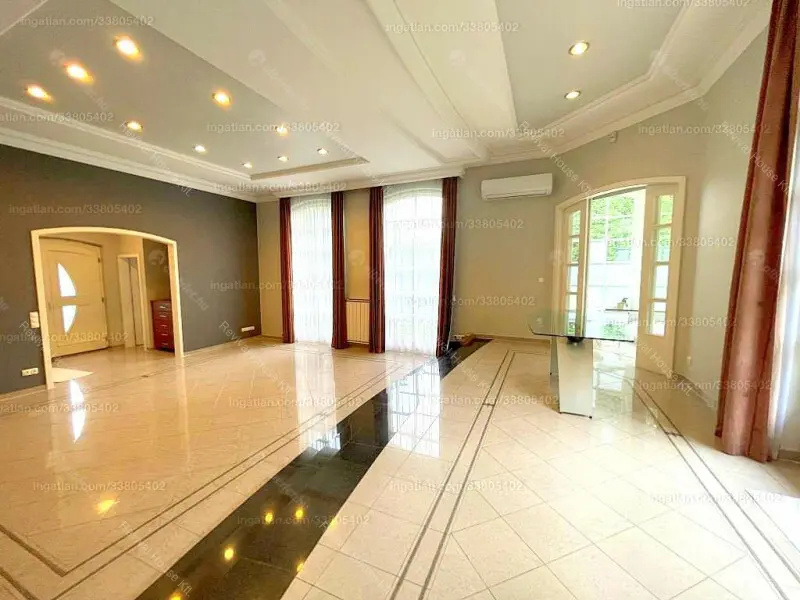 Kiadó albérlet 900000 Ft/hó áron: Solymár,  Kölcsey utca. Mérete: 220 nm, 4 szobás | Alberlet.hu - 6193073