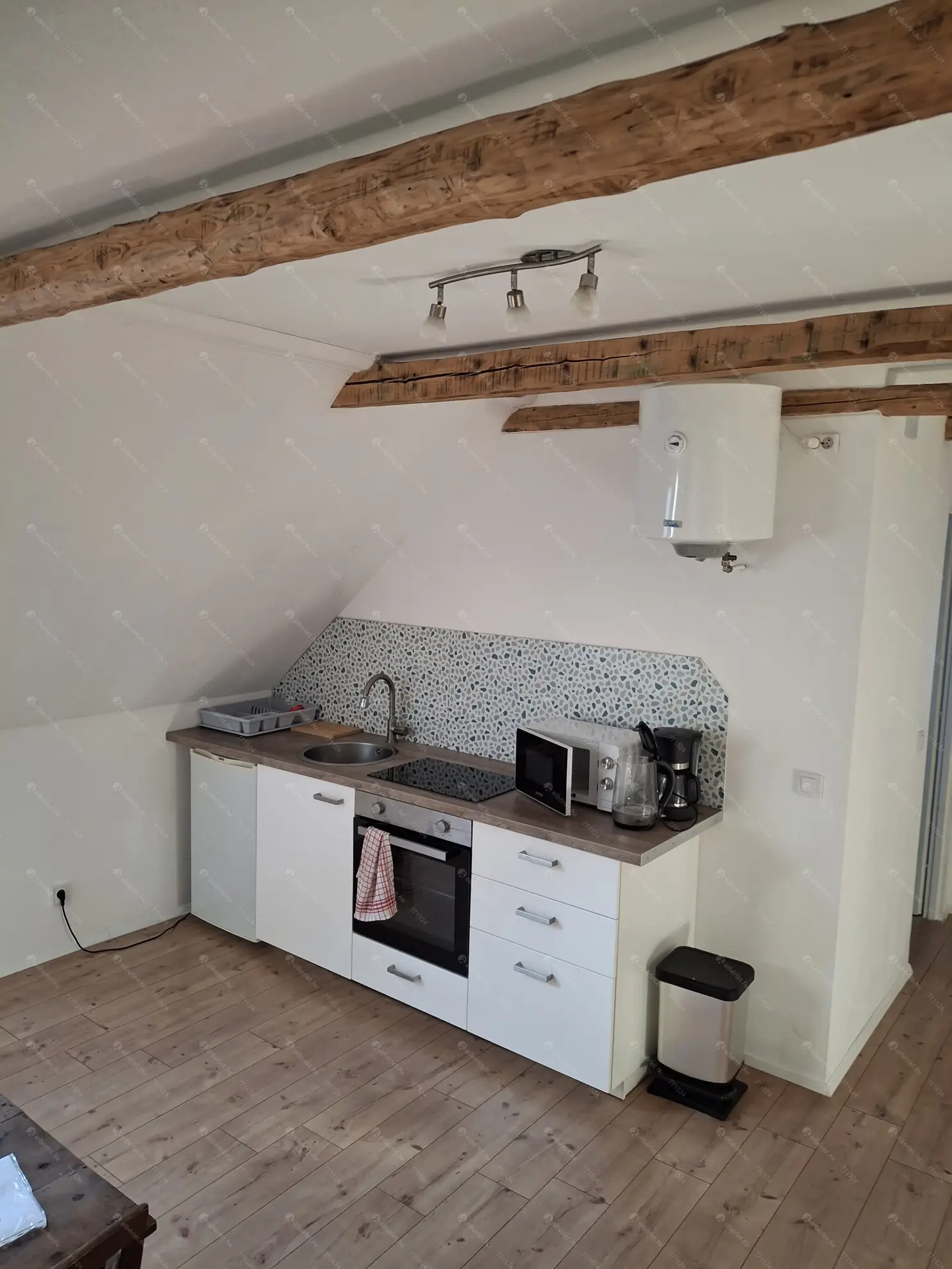 Kiadó albérlet 190000 Ft/hó áron: Szada,  Székely Bertalan út . Mérete: 60 nm, 1 szobás | Alberlet.hu - 6609120