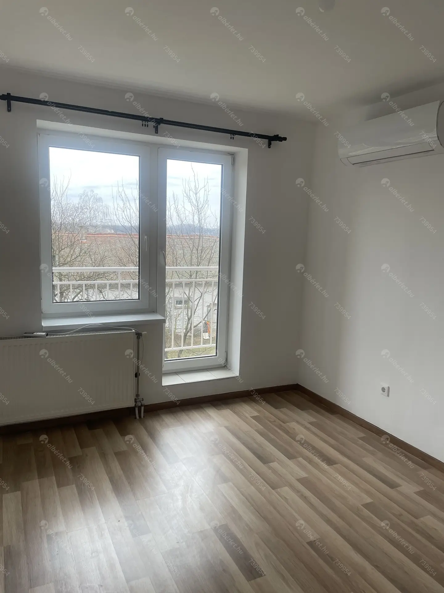 Kiadó albérlet 140000 Ft/hó áron: Táborfalva ,  Tarcsay út . Mérete: 54 nm, 2 szobás | Alberlet.hu - 6160313