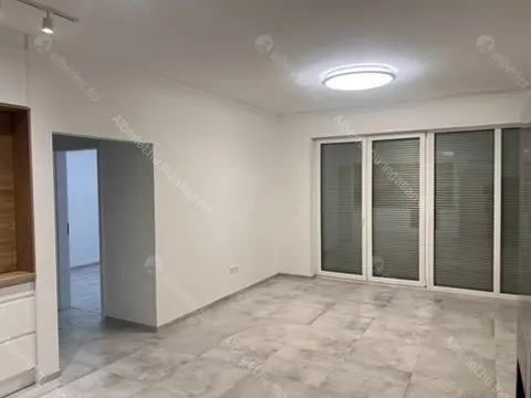 Kiadó albérlet 510000 Ft/hó áron: Törökbálint ,  Balassi Bálint utca. Mérete: 78 nm, 3 szobás | Alberlet.hu - 6677605