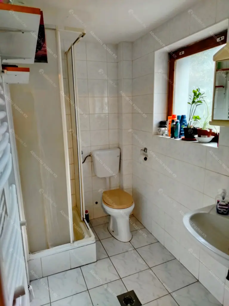 Kiadó albérlet 250000 Ft/hó áron: Törökbálint ,  Rozmaring utca. Mérete: 55 nm, 2 szobás | Alberlet.hu - 6692049