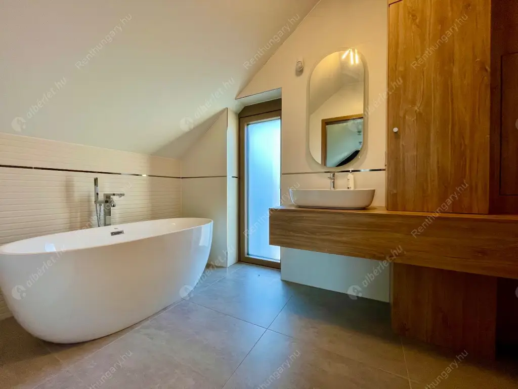 Kiadó albérlet 550000 Ft/hó áron: Törökbálint ,  Tátika utca. Mérete: 100 nm, 3 szobás | Alberlet.hu - 6602106