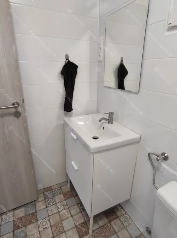 Kiadó albérlet 250000 Ft/hó áron: Üröm,  Tulipán  utca . Mérete: 50 nm, 2 szobás | Alberlet.hu - 6650471