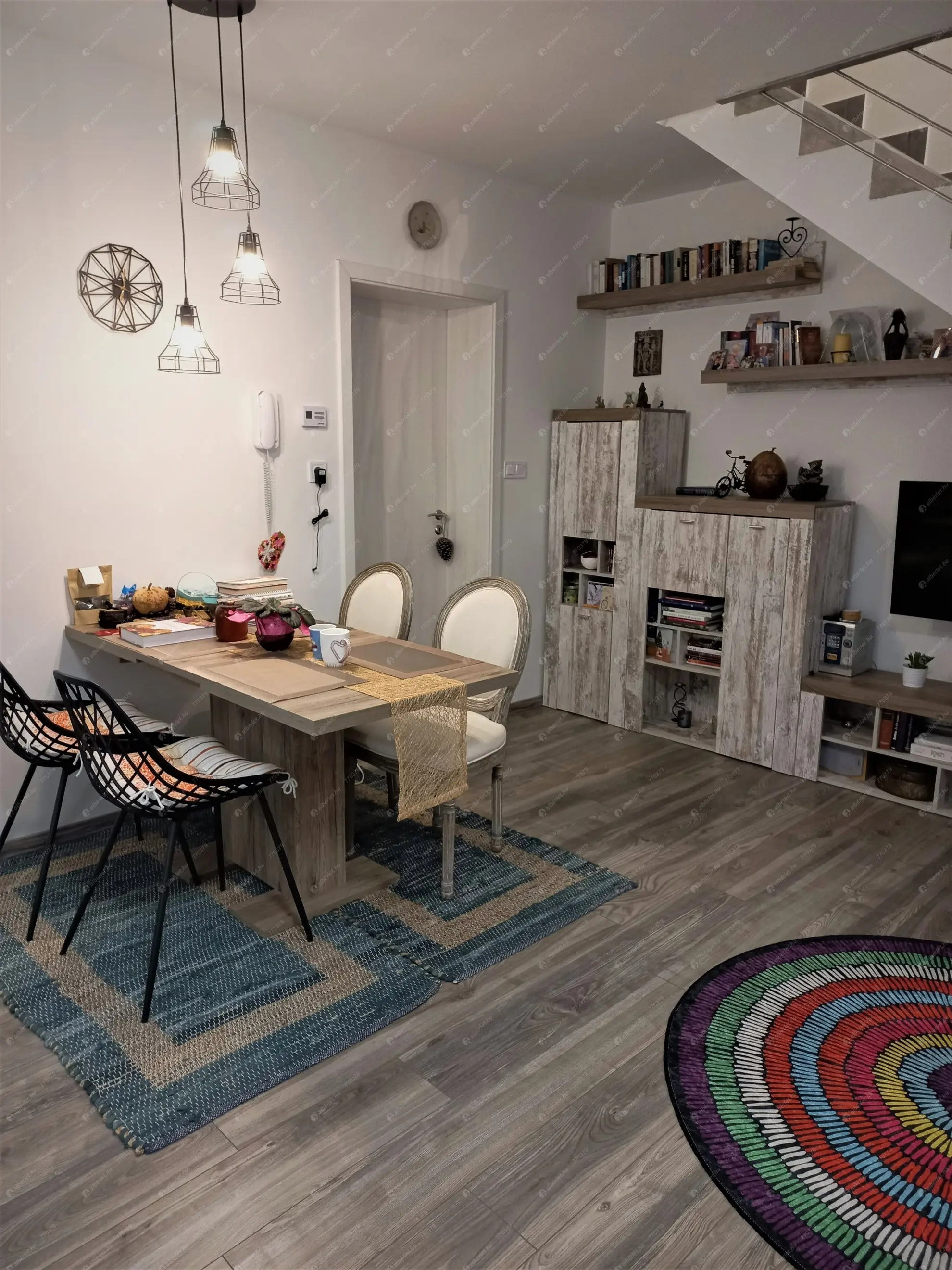 Kiadó albérlet 260000 Ft/hó áron: Vác,  Rozs utca. Mérete: 80 nm, 3 szobás | Alberlet.hu - 6571324