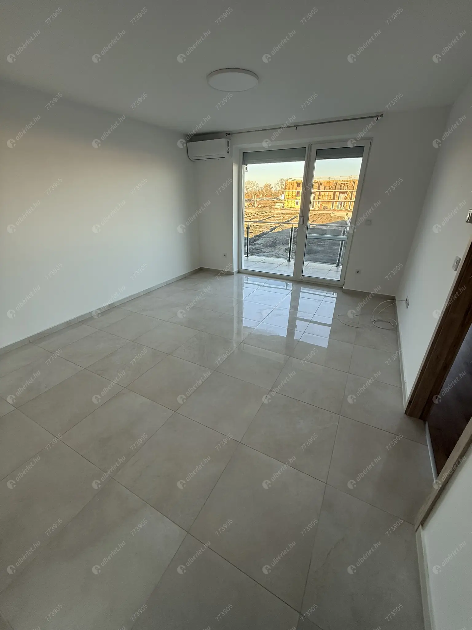 Kiadó albérlet 190000 Ft/hó áron: Vámosszabadi,   Liliom . Mérete: 44 nm, 1 szobás | Alberlet.hu - 6639078